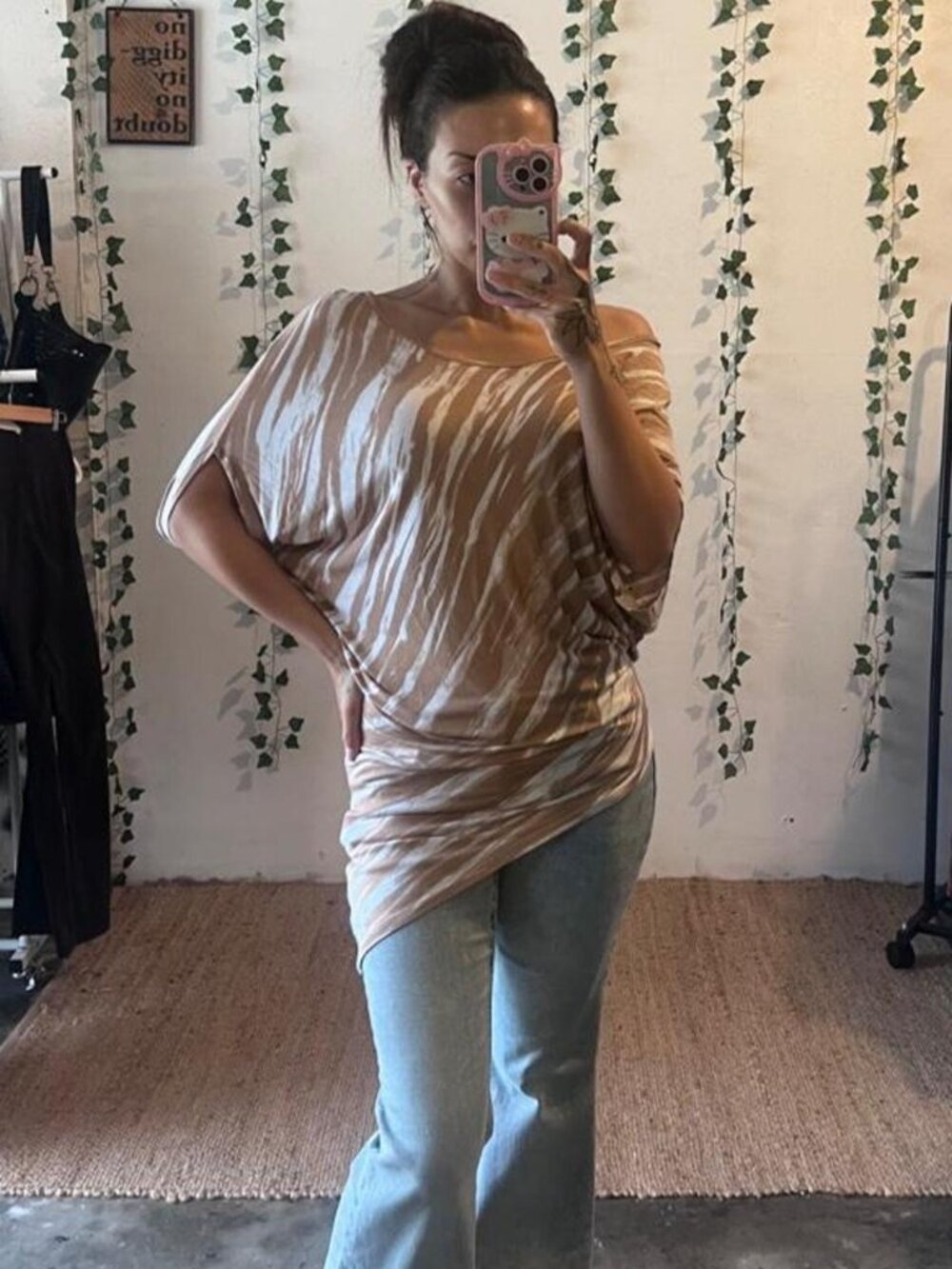 NY & Co cream and tan asymmetrical off shoulder top/dress size XS